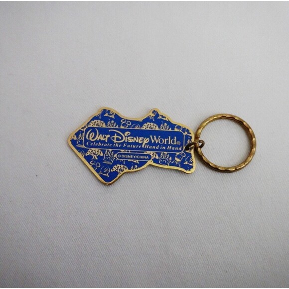 Personalized Walt Disney World 2000 Andrew Souvenir Keychain - Picture 2 of 5